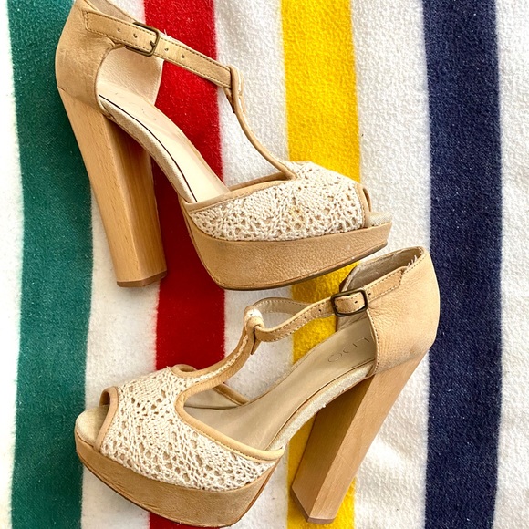 Peep toe heels - Picture 4 of 4